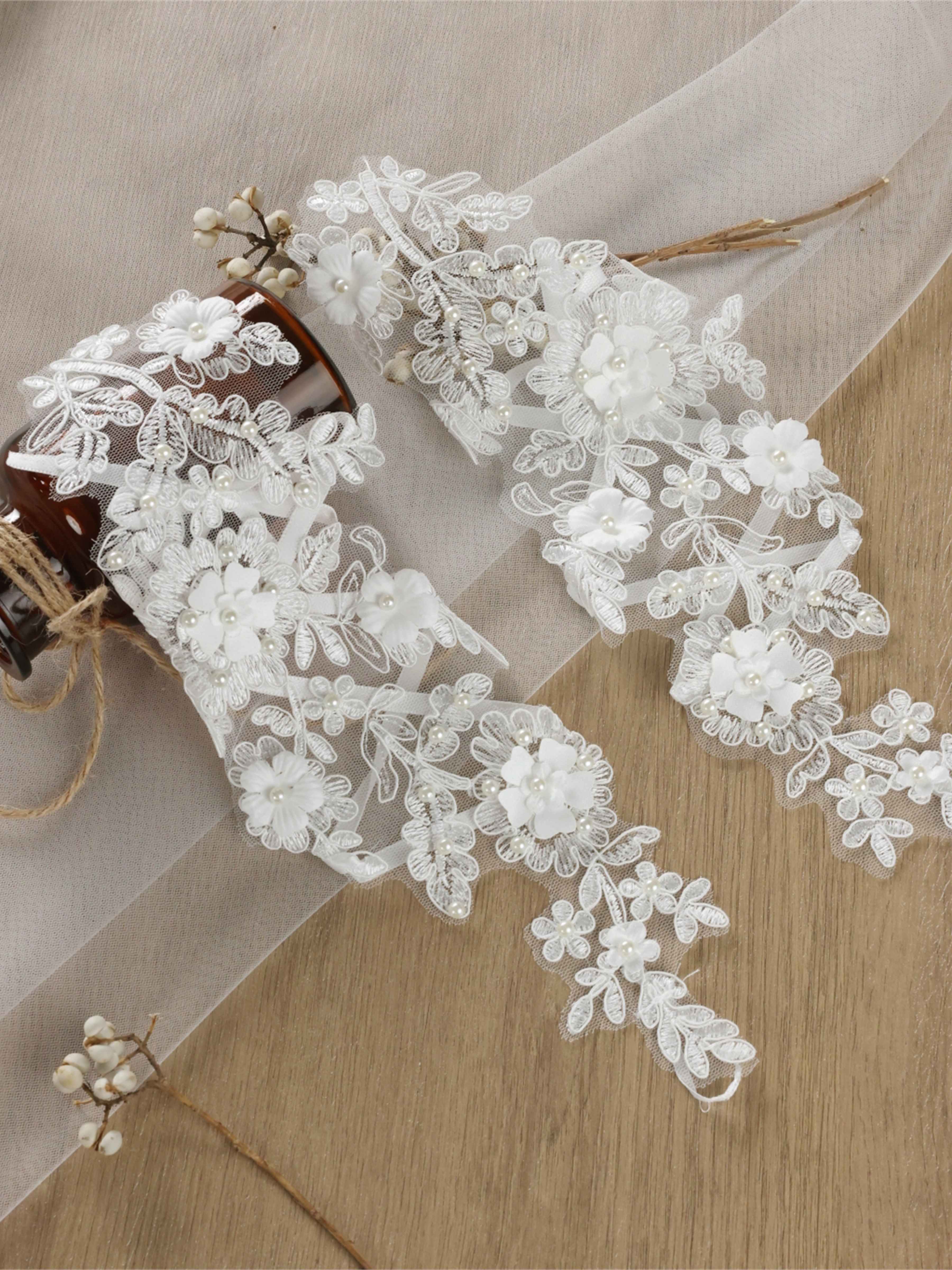 Gants De Mariée En Dentelle Florale 3D Avec Détails En Perles