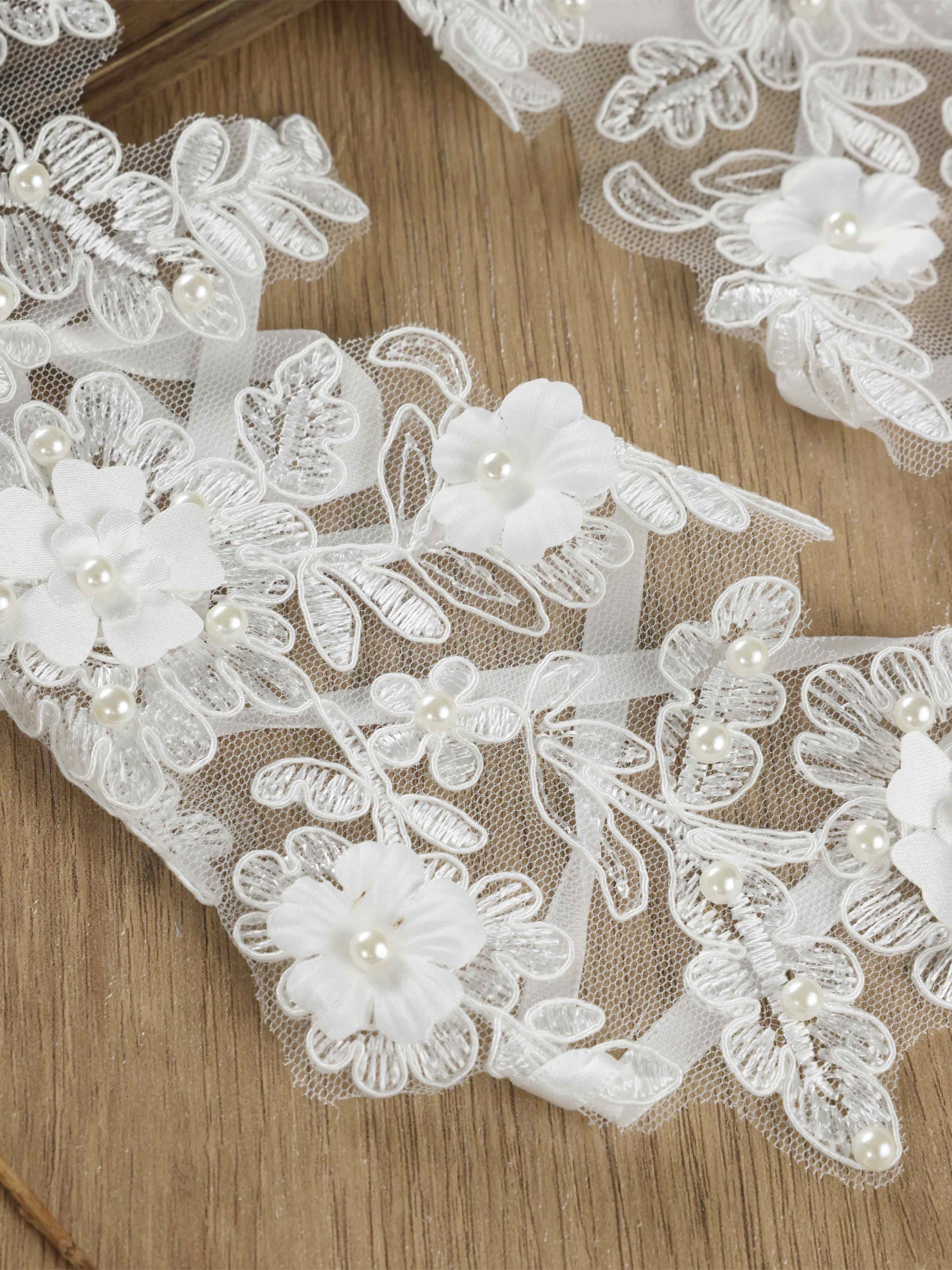 Gants De Mariée En Dentelle Florale 3D Avec Détails En Perles