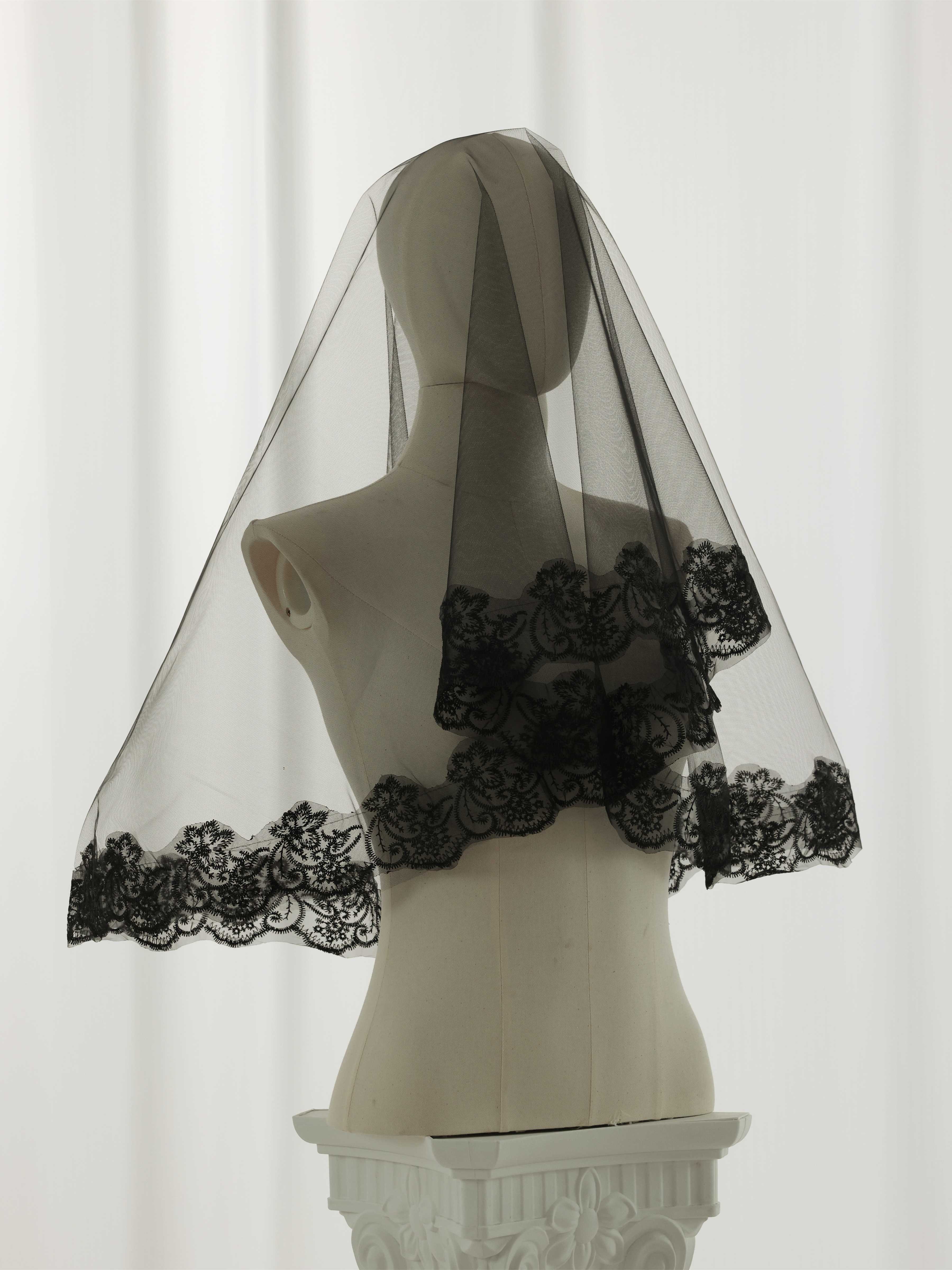 Voile De Mariée En Dentelle Avec Bordure Brodée