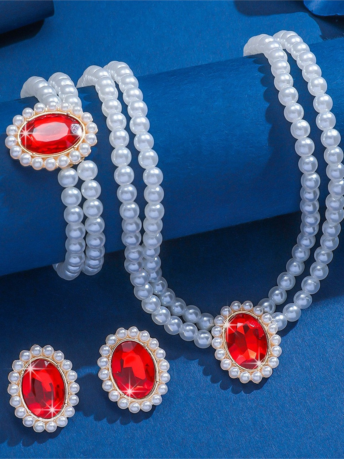 Parure De Bijoux Habillée En Perles Et Cristal