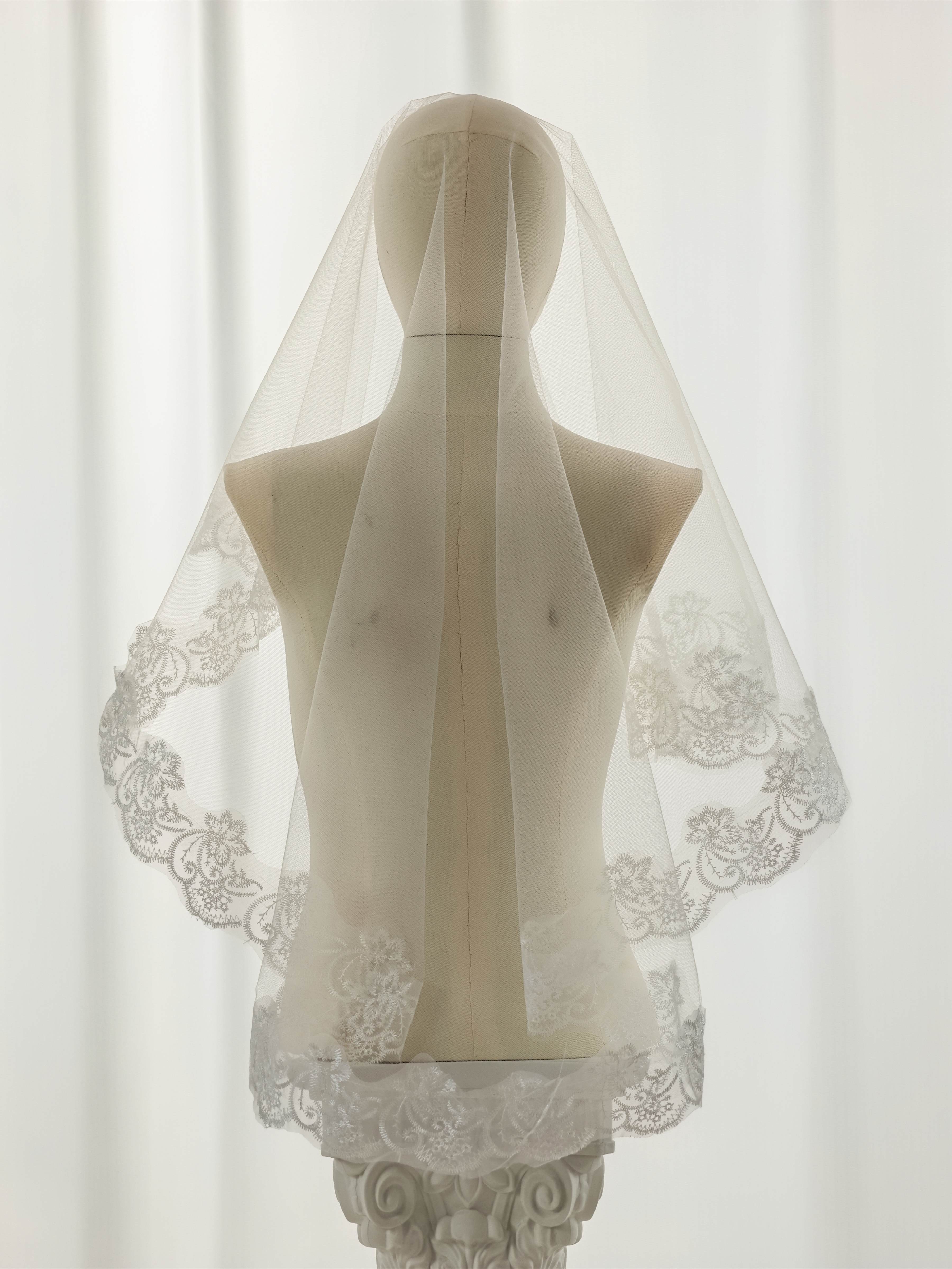 Voile De Mariée Mantille Avec Bordure En Dentelle Florale