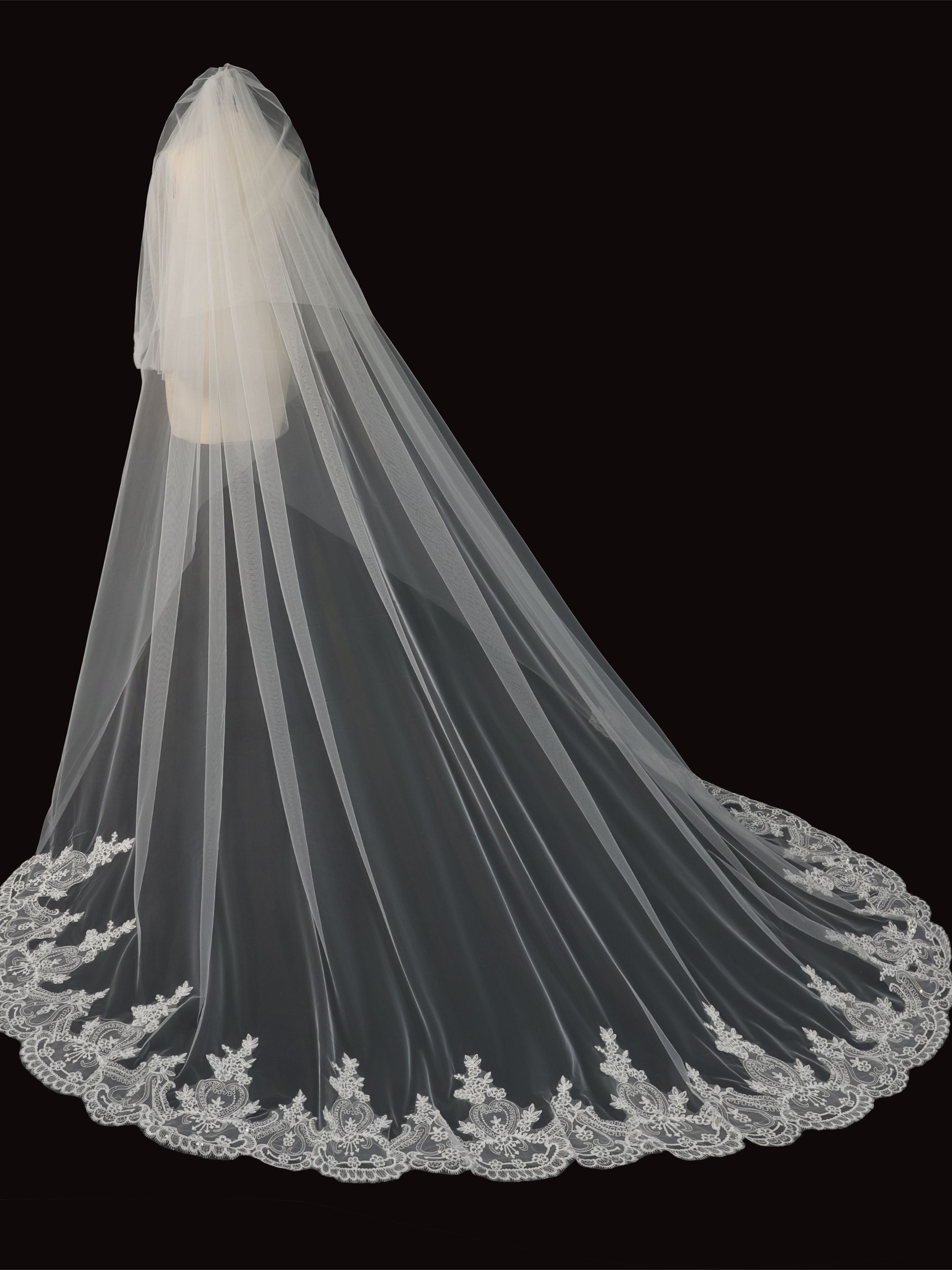 Voile De Mariée En Tulle Superposé Avec Peigne