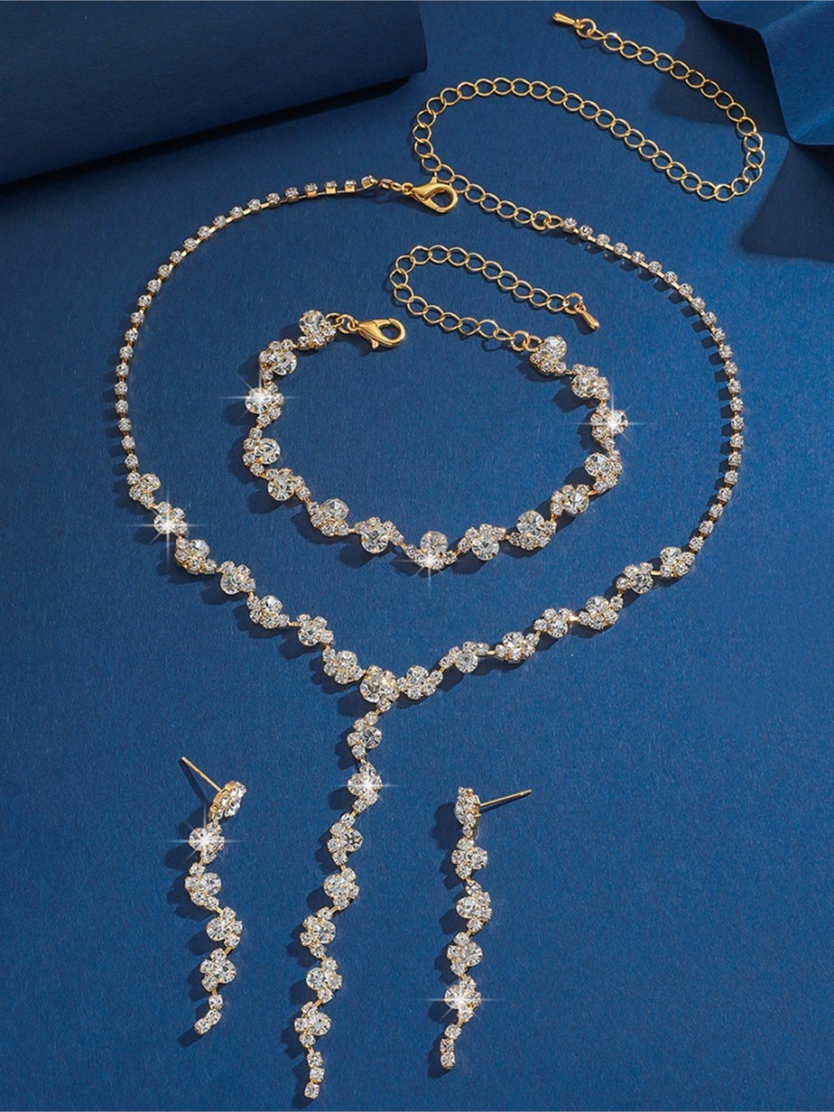 Parure De Bijoux De Soirée En Cristal Et Métaux Mixtes