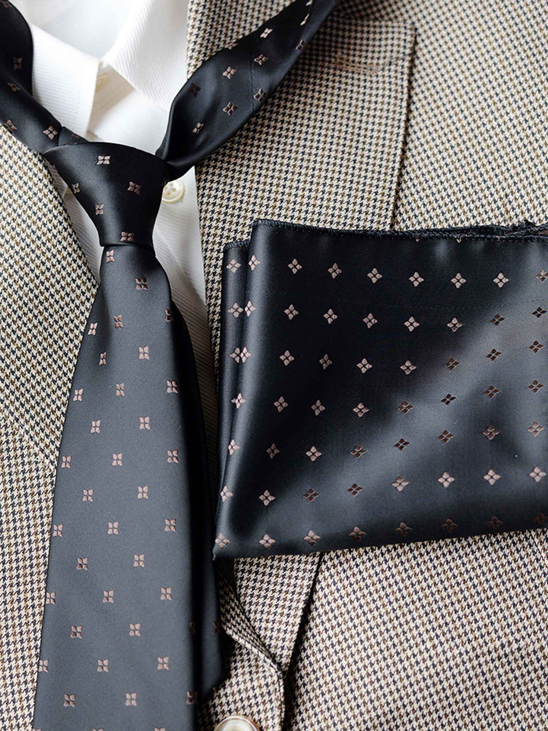 Ensemble Cravate À Motifs Et Pochette Pour Homme