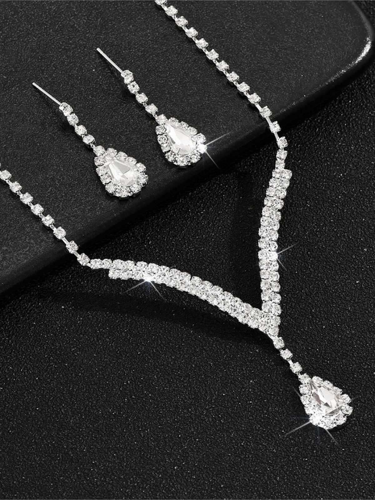 Parure De Bijoux En Cristal En Forme De V Et De Goutte