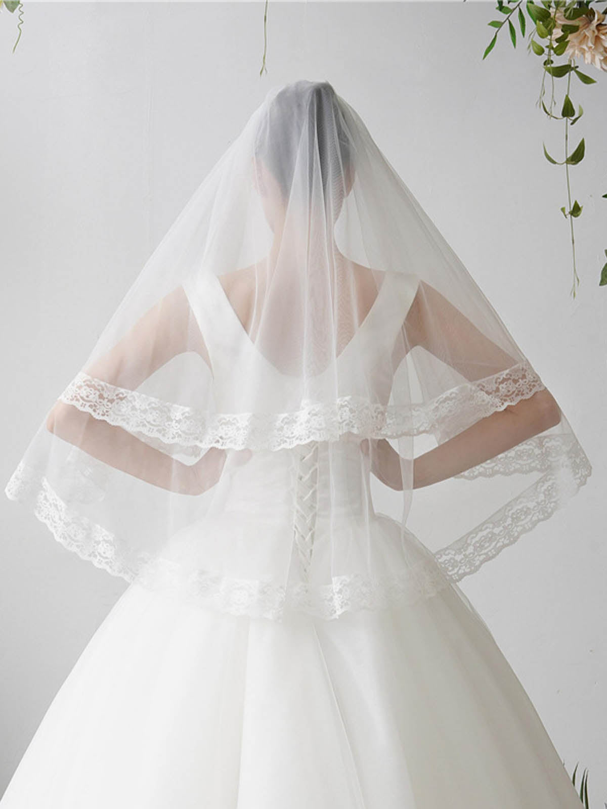 Voile De Mariage Chic Bordé D’Appliques En Dentelle