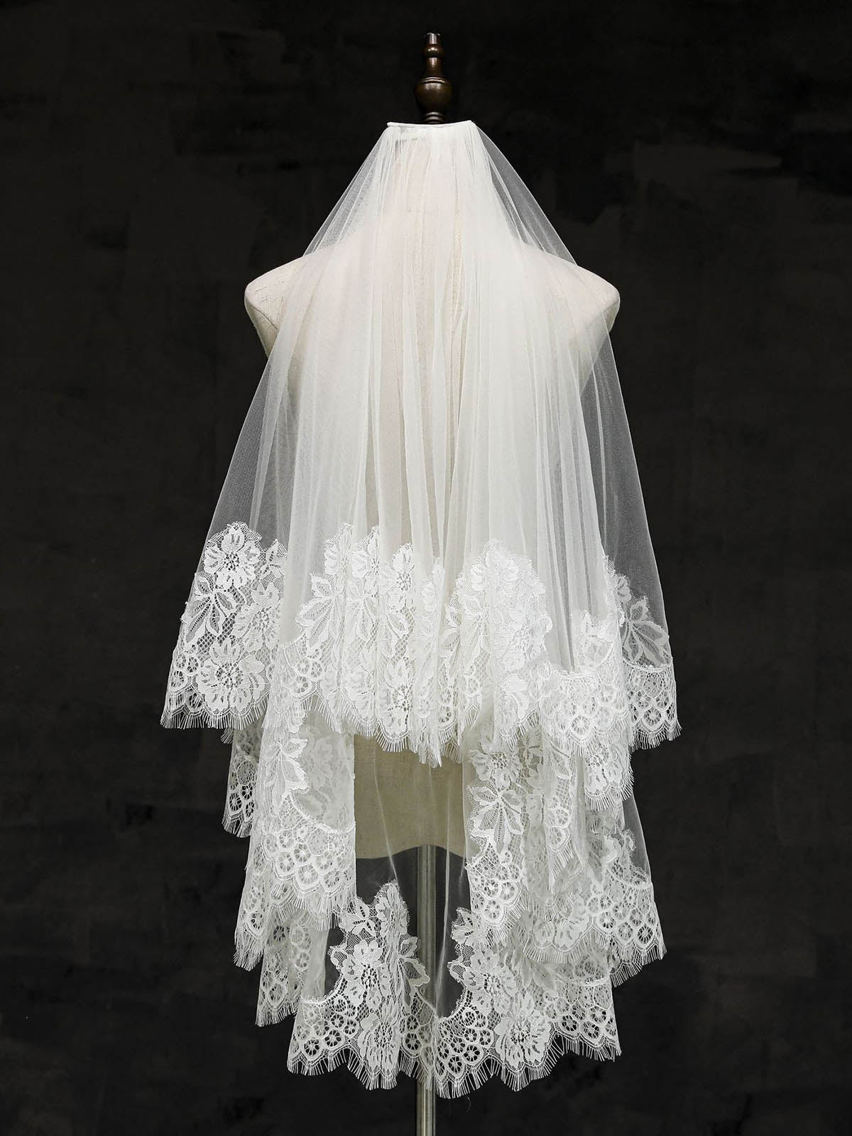 Voile De Mariée Court Rêveur En Dentelle À Deux Couches