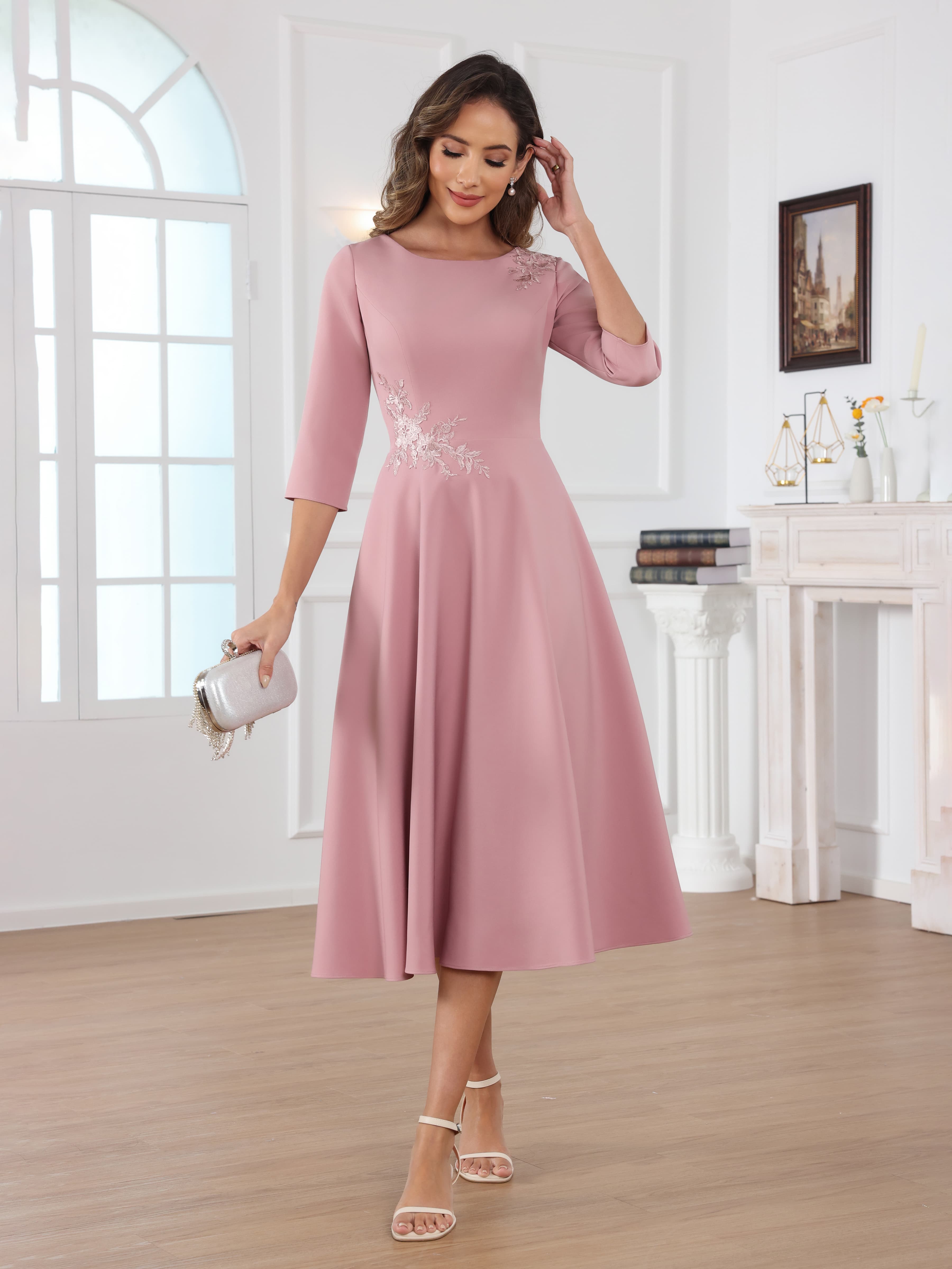 Robes Mère De La Mariée En Satin À Gracieuse Col Rond Longueur Thé Naelithara