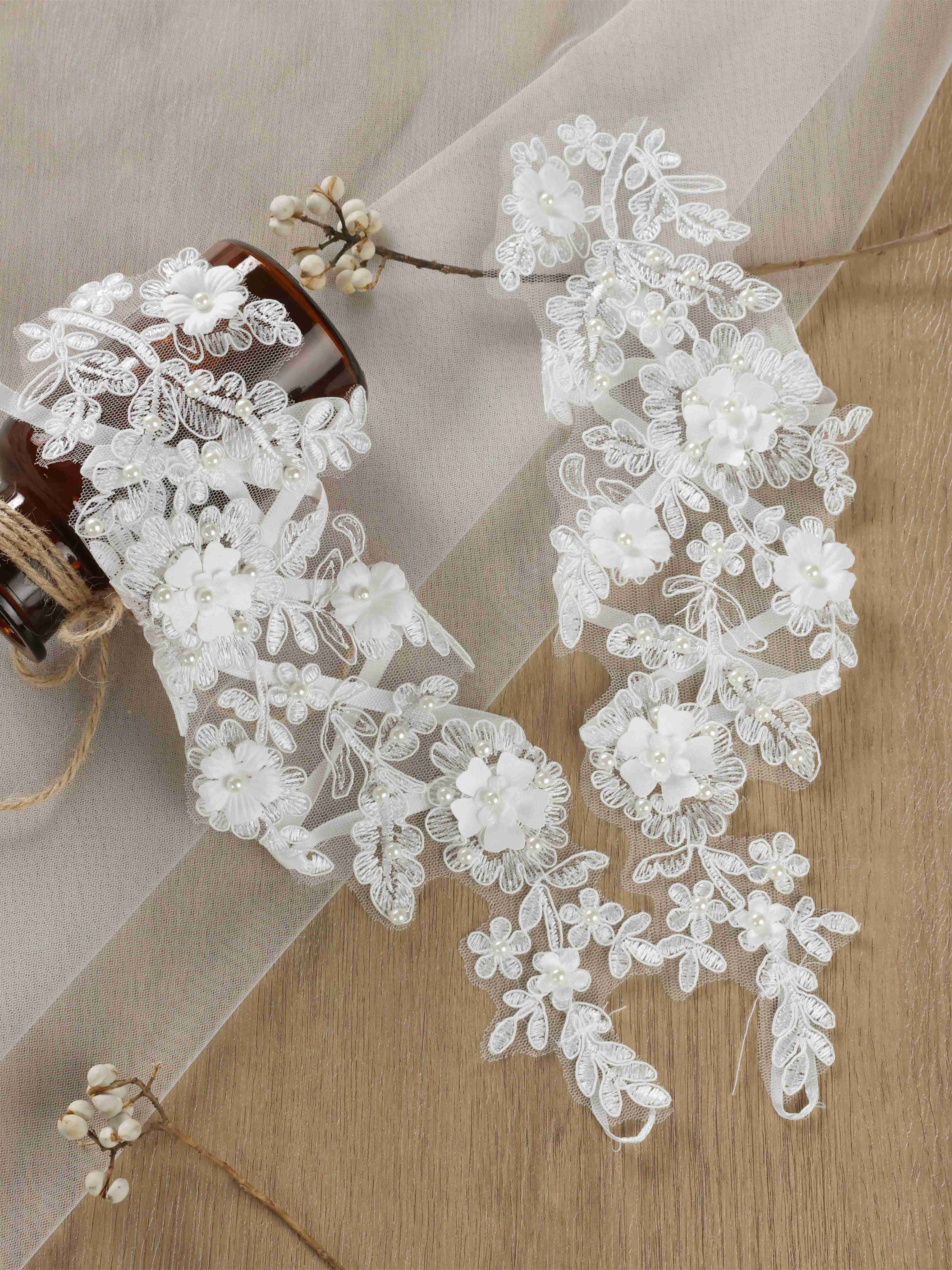 Gants De Mariée En Dentelle Florale 3D Avec Détails En Perles