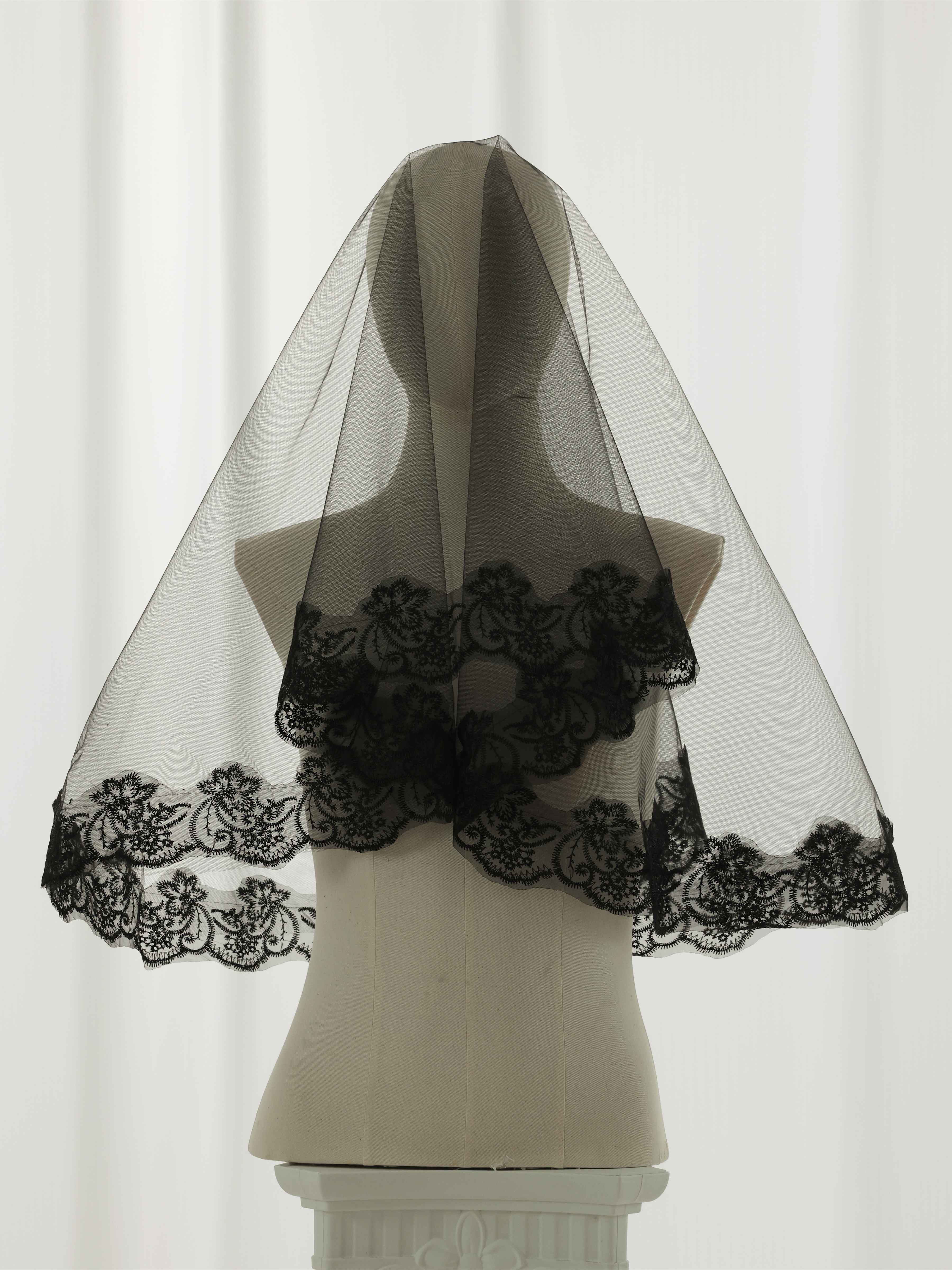 Voile De Mariée En Dentelle Avec Bordure Brodée