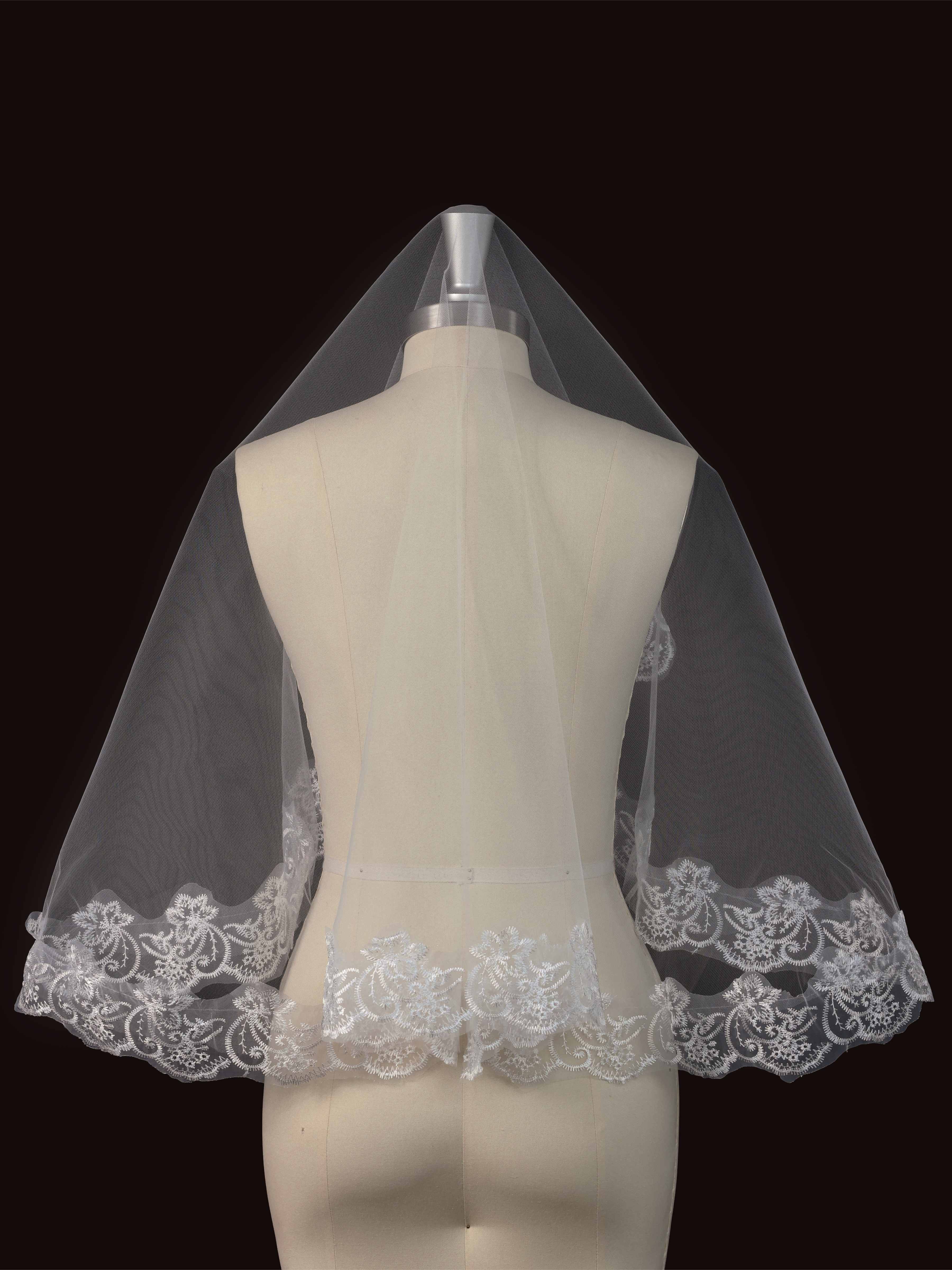 Voile Mantille En Dentelle Pour Un Look De Mariée Gothique