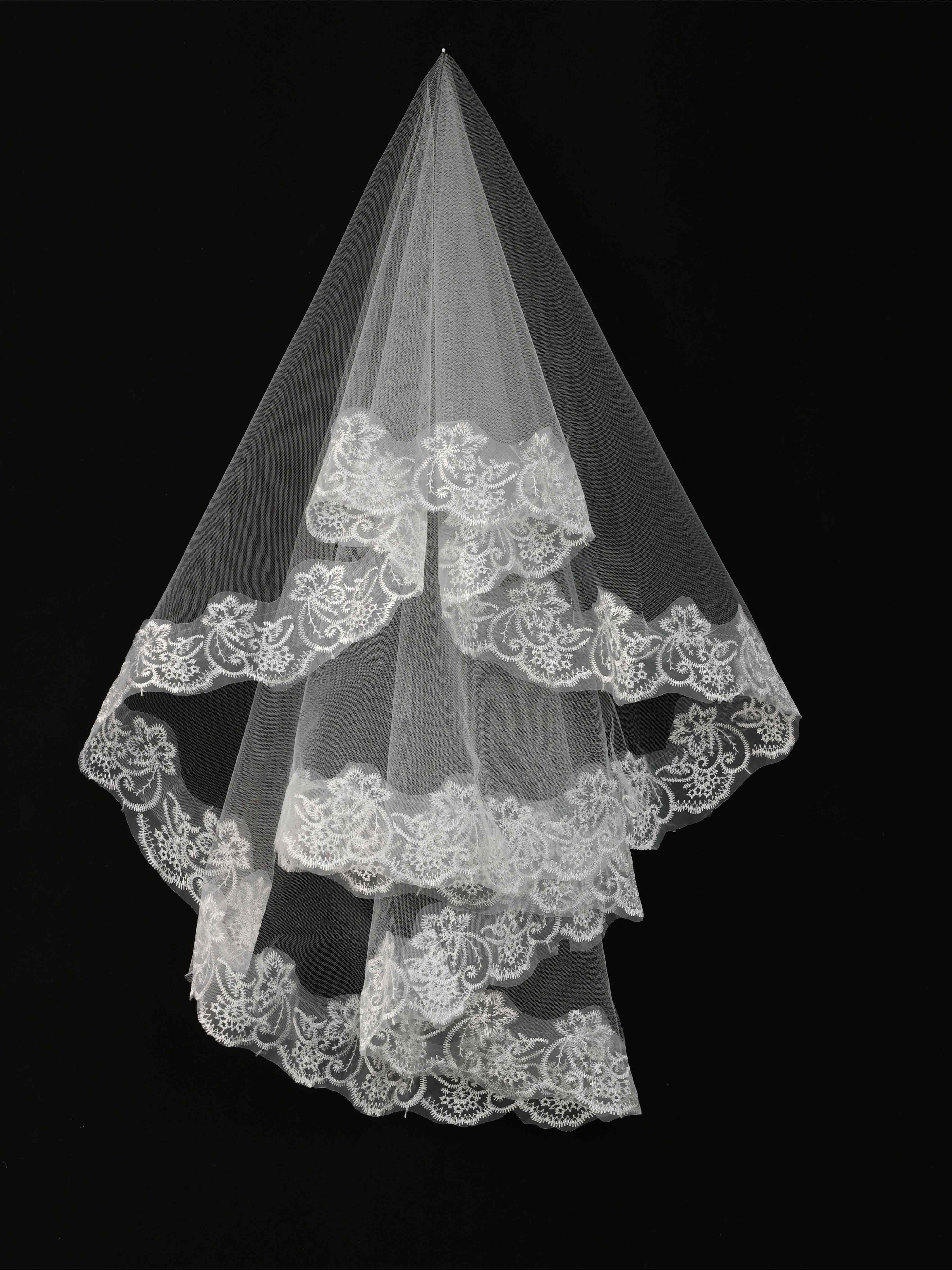 Voile Mantille En Dentelle Pour Un Look De Mariée Gothique
