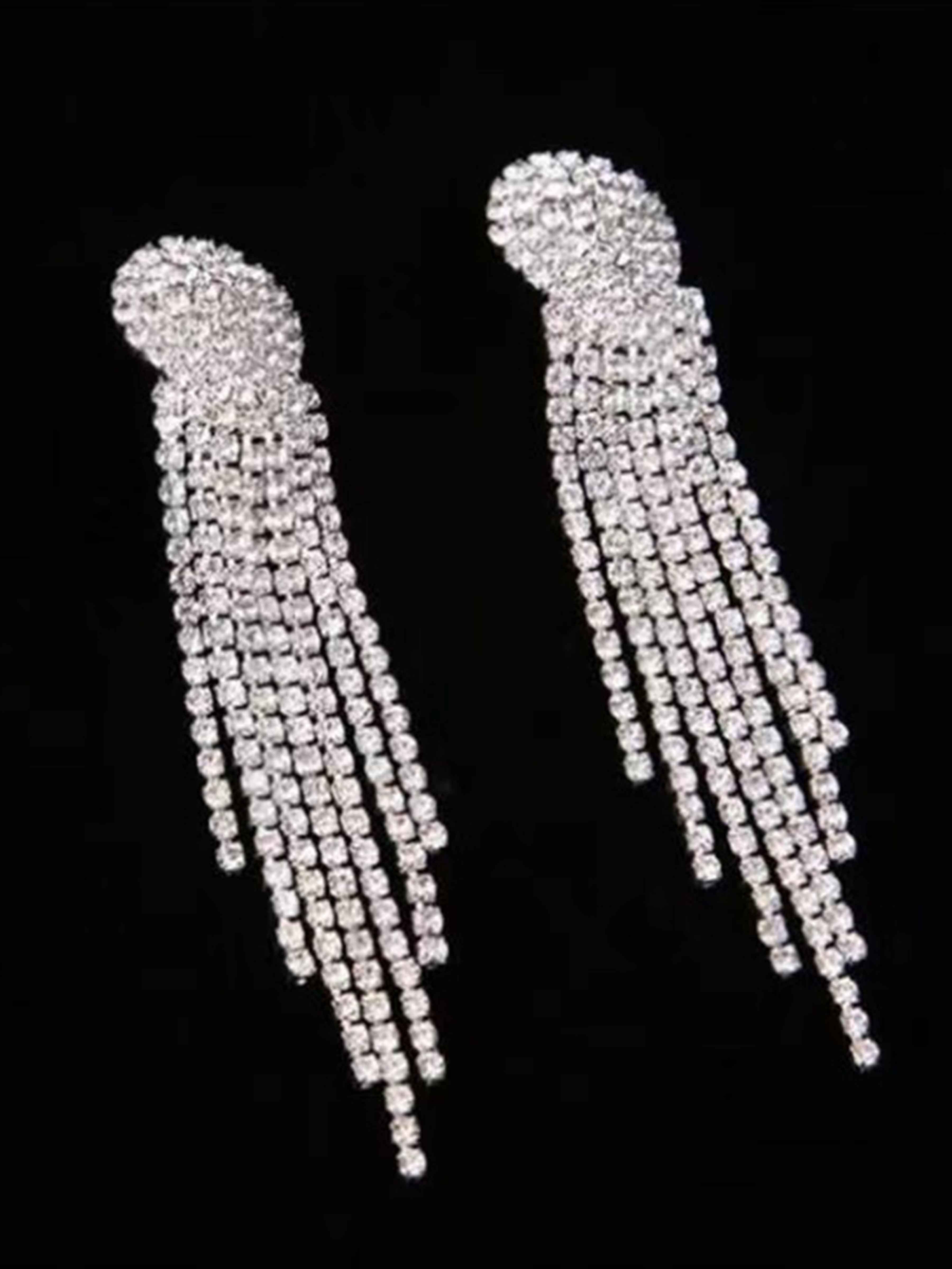 Boucles D’Oreilles Longues Chic À Pampilles Et Strass