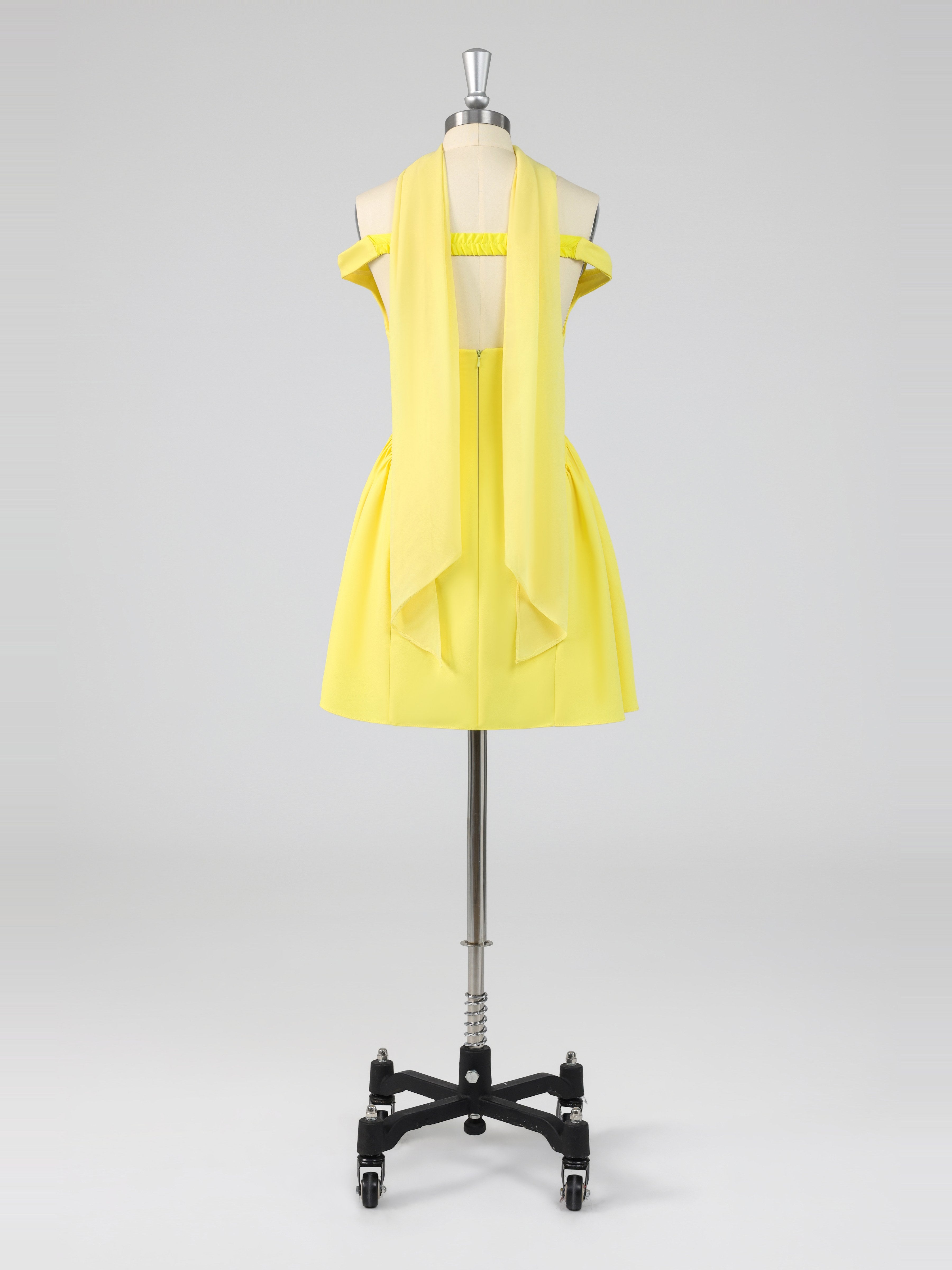 Robes De Soirée Courtes Mignonnes à Manches Courtes Et Coupe A-Ligne