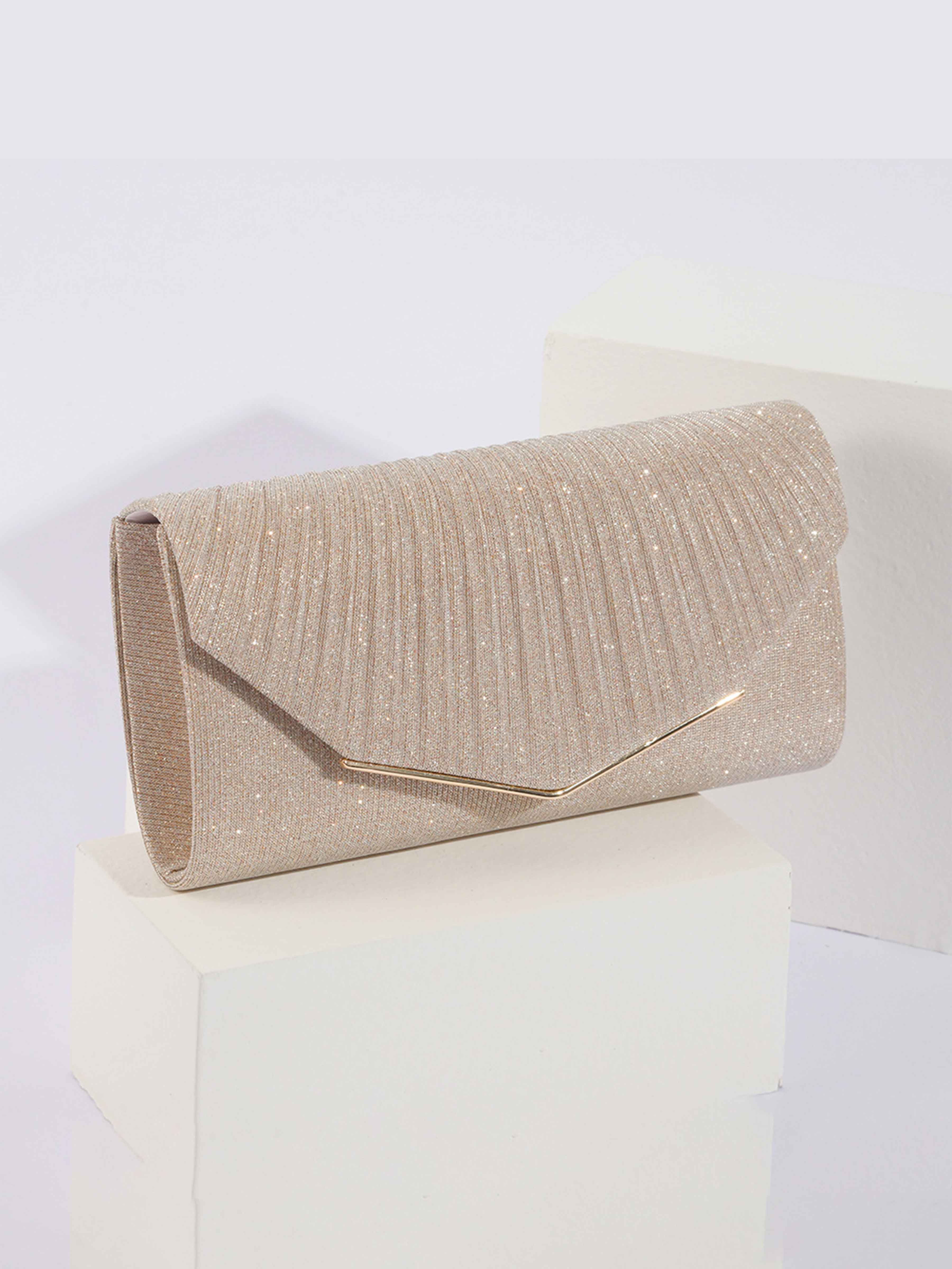 Pochettes Et Sacs De Soirée Brillants Élégants Et Tendance