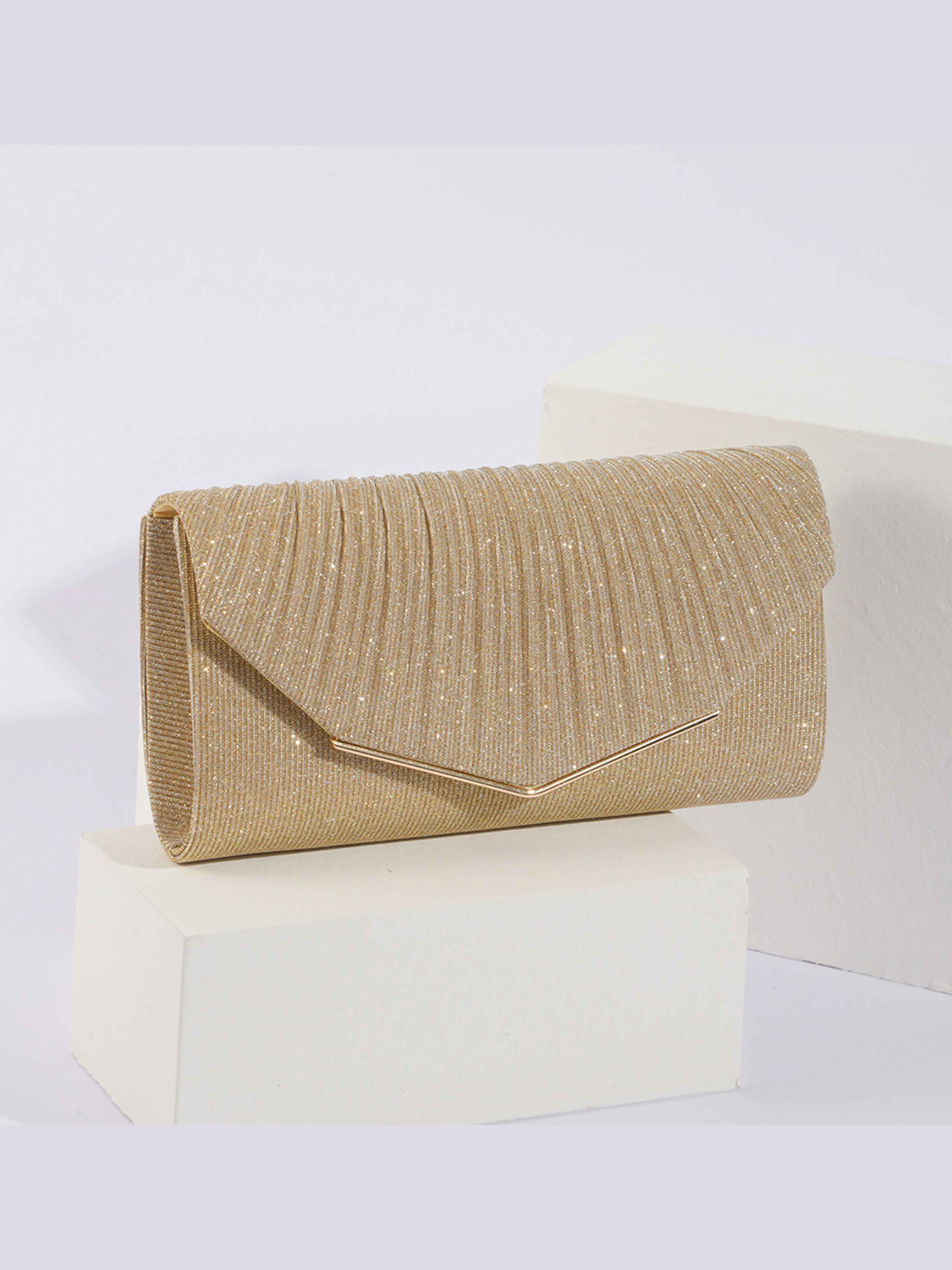 Pochettes Et Sacs De Soirée Brillants Élégants Et Tendance
