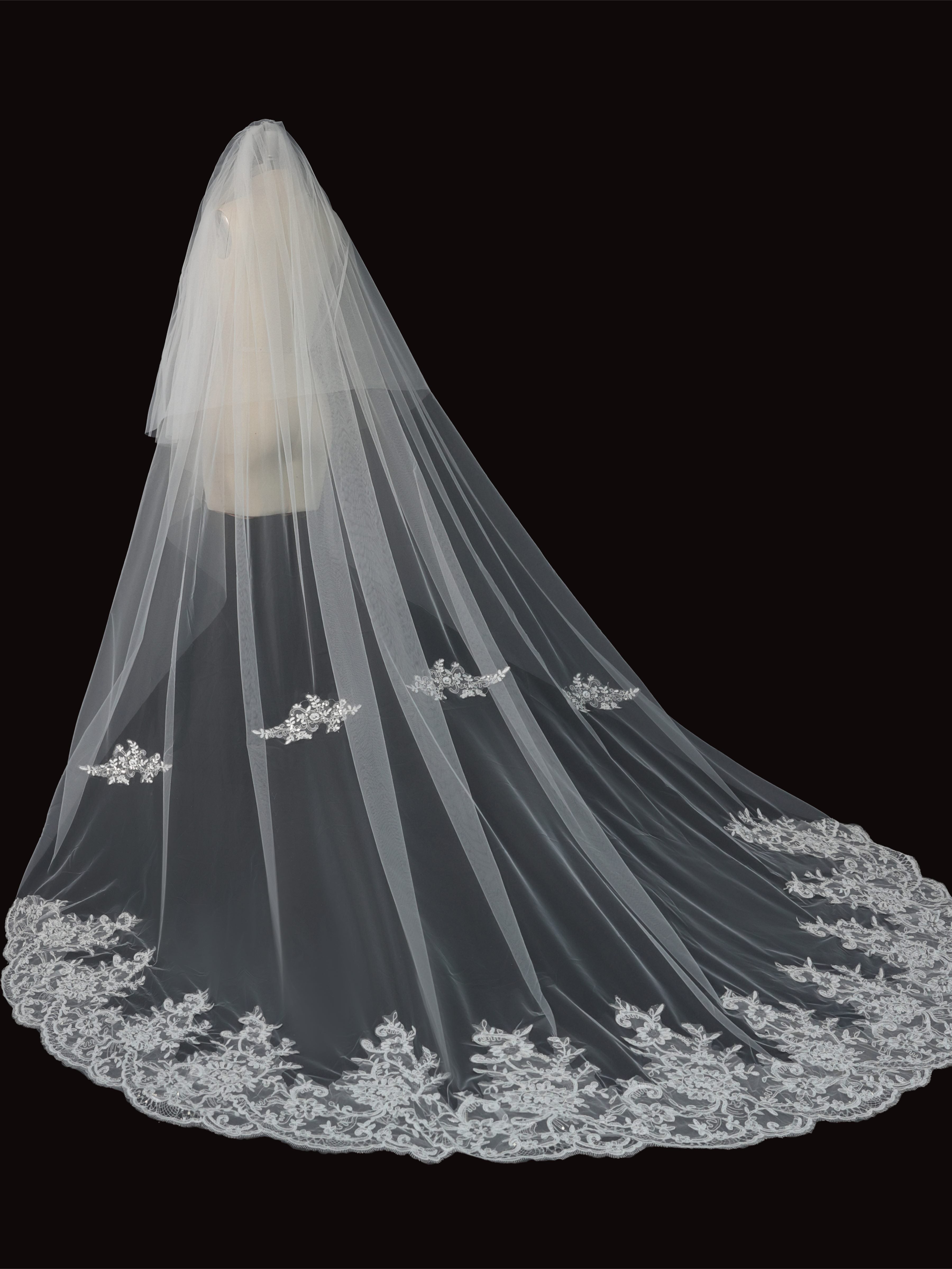 Voile De Mariée Cathédrale En Dentelle Florale