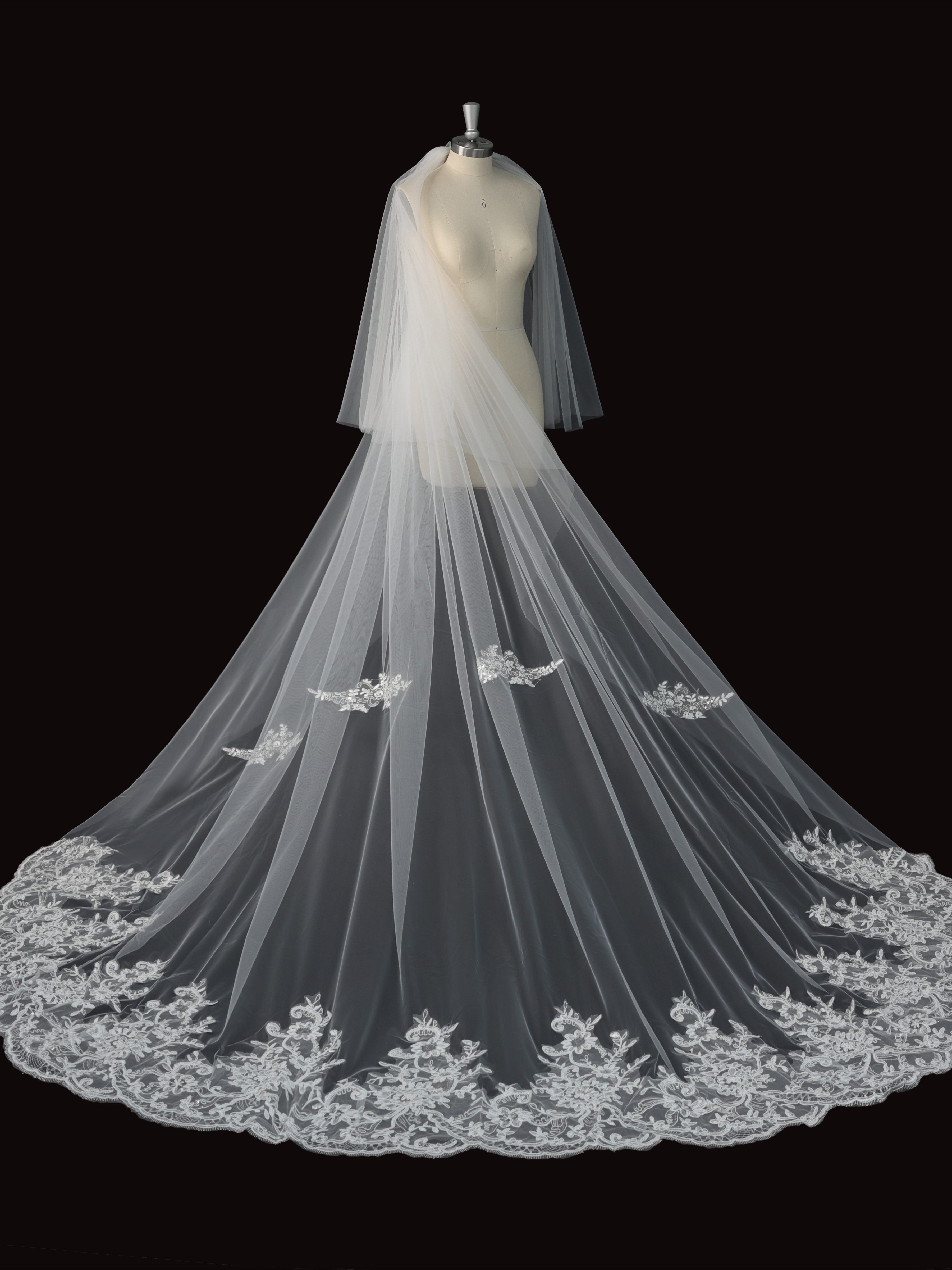 Voile De Mariée Cathédrale En Dentelle Florale