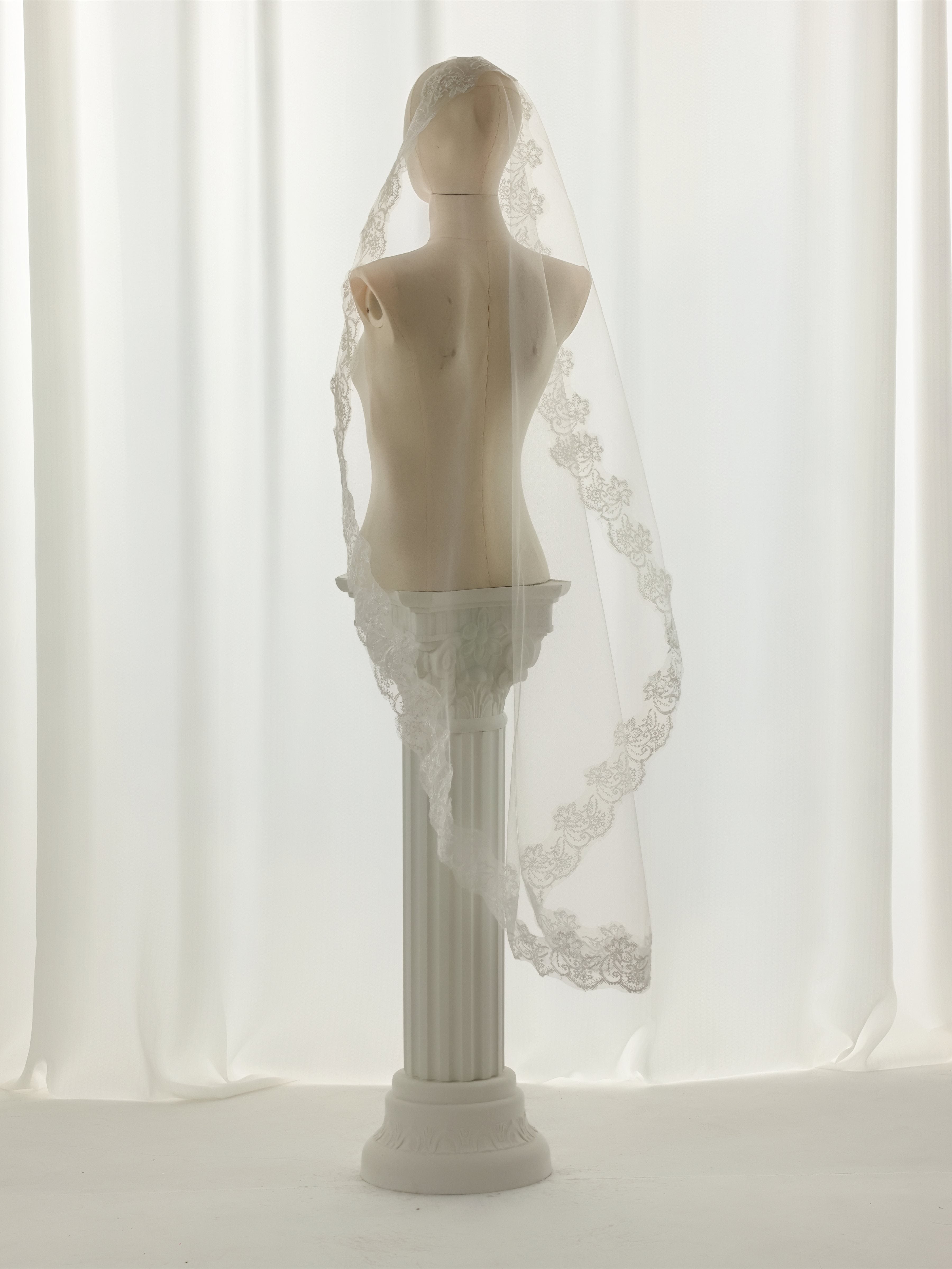 Voile De Mariée Mantille Avec Bordure En Dentelle Florale