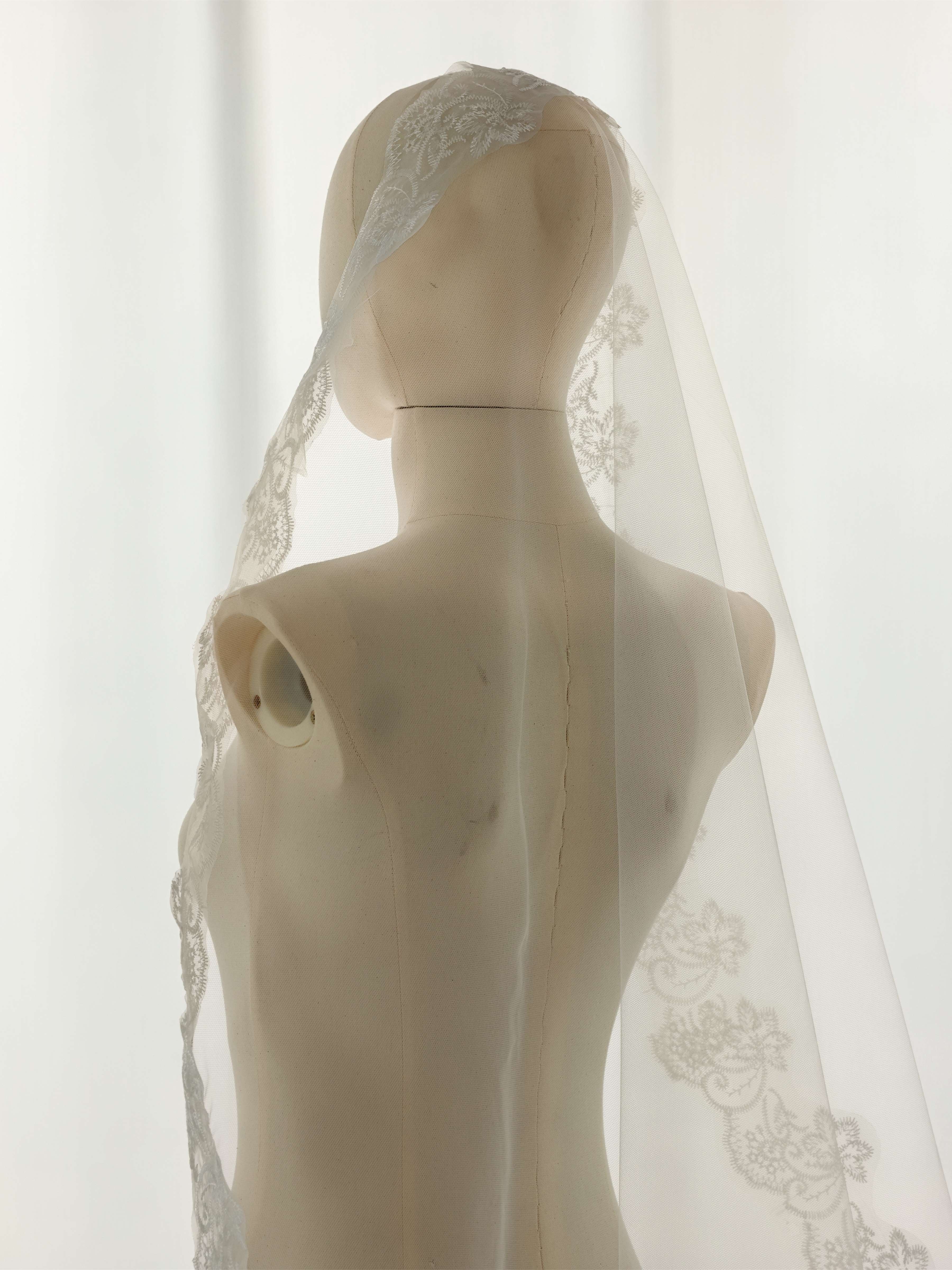Voile De Mariée Mantille Avec Bordure En Dentelle Florale