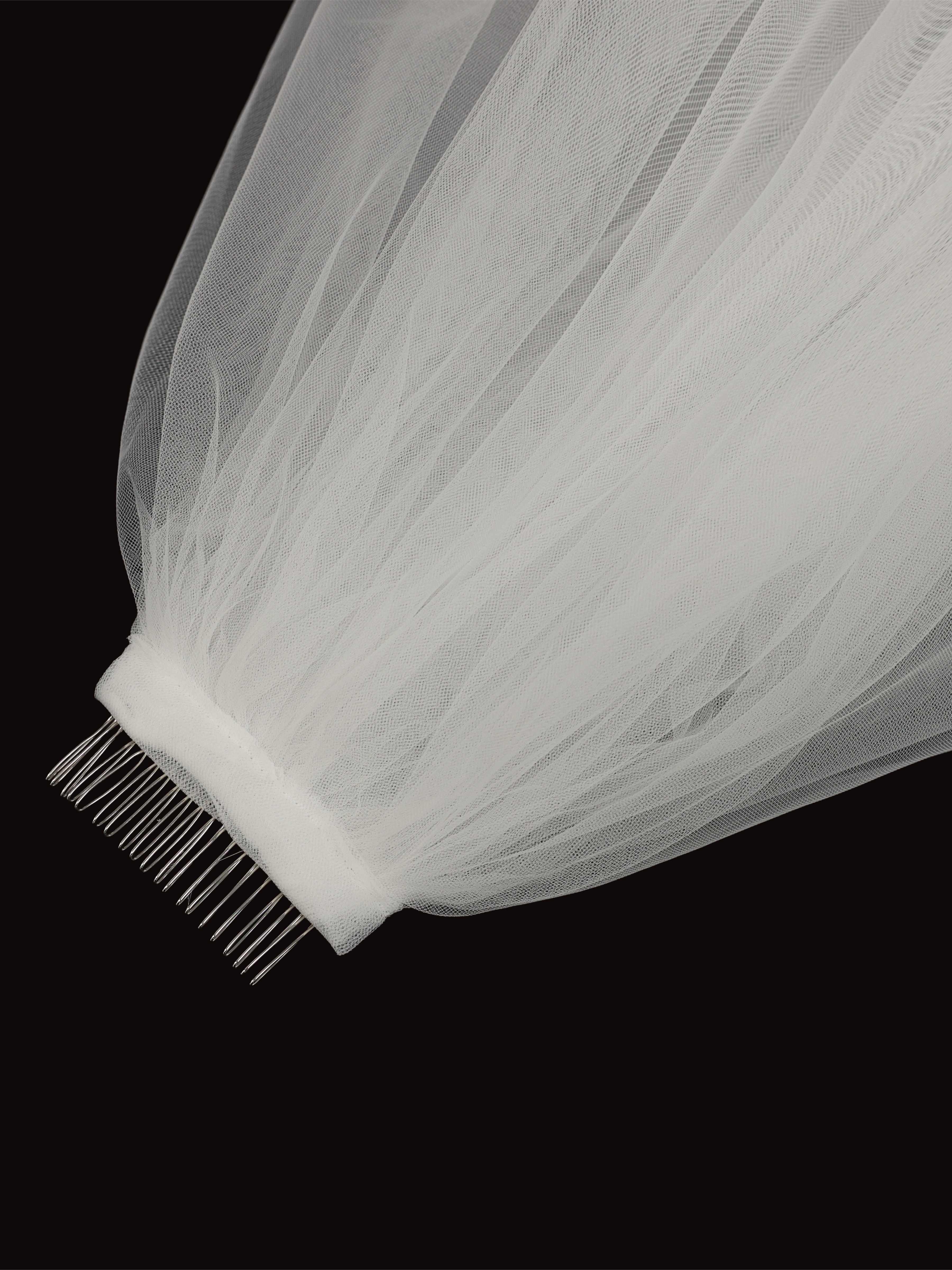 Voile De Mariée En Tulle Superposé Avec Peigne