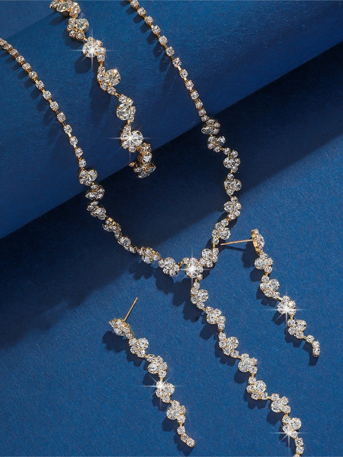 Parure De Bijoux De Soirée En Cristal Et Métaux Mixtes