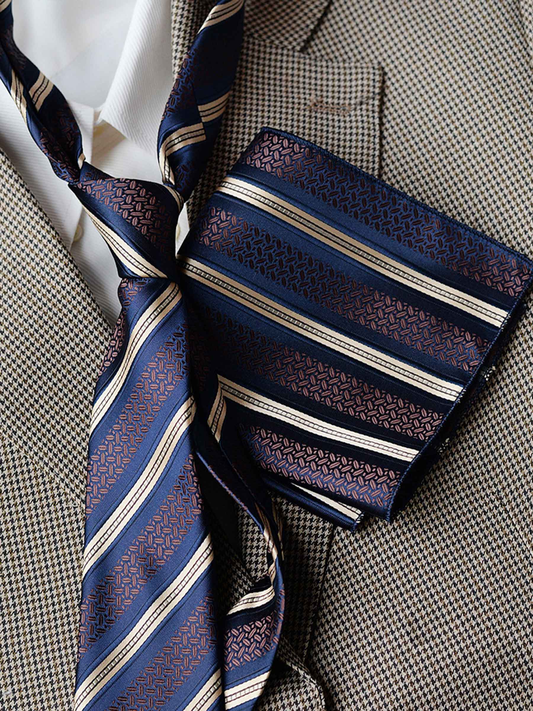 Ensemble Cravate À Motifs Et Pochette Pour Homme