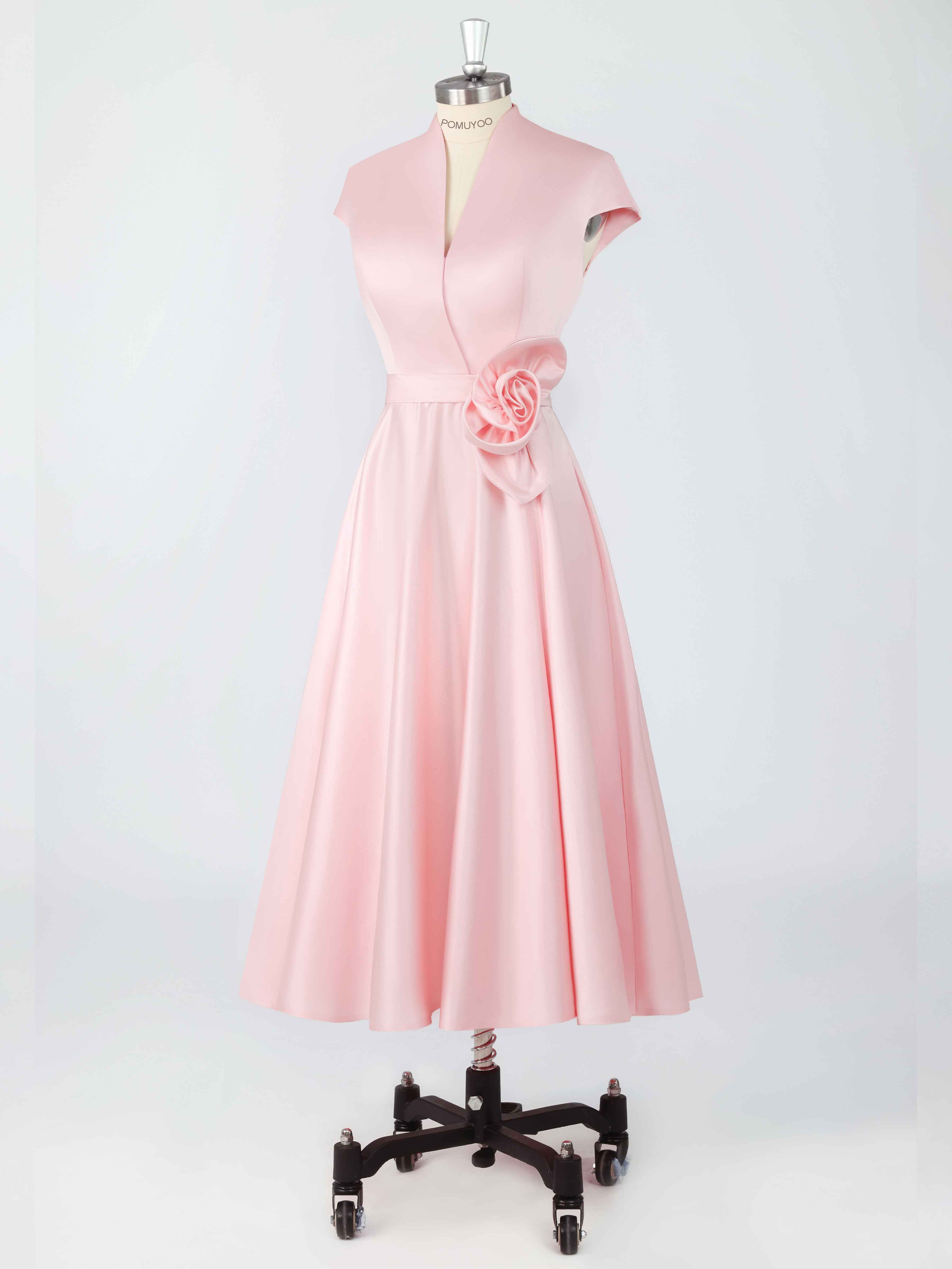 Robes Mère De La Mariée En Satin À Col V Midi Avec Ceinture Fleurie