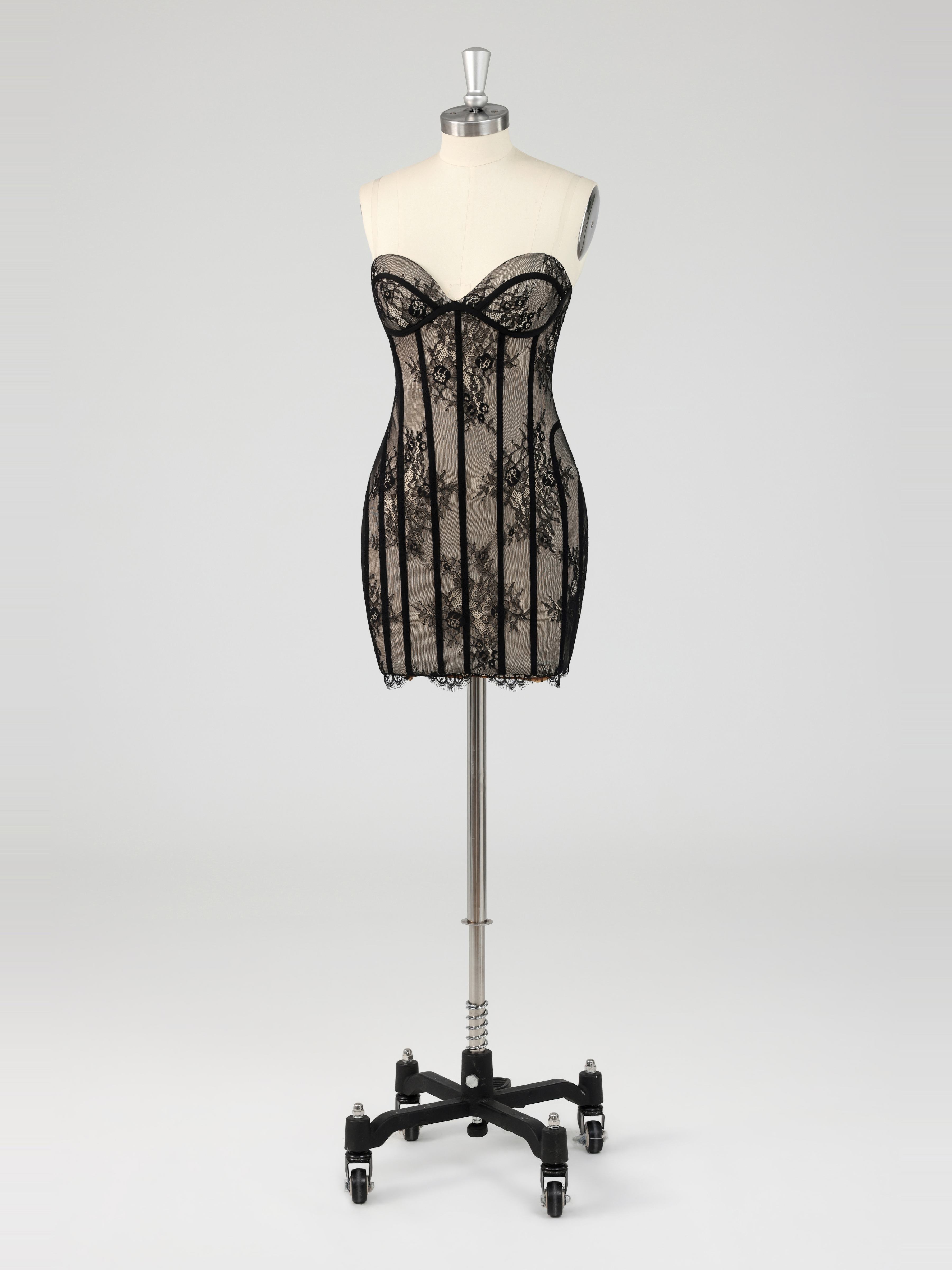 Robes De Cocktail Courtes Sexy En Dentelle Transparente Sans Bretelles