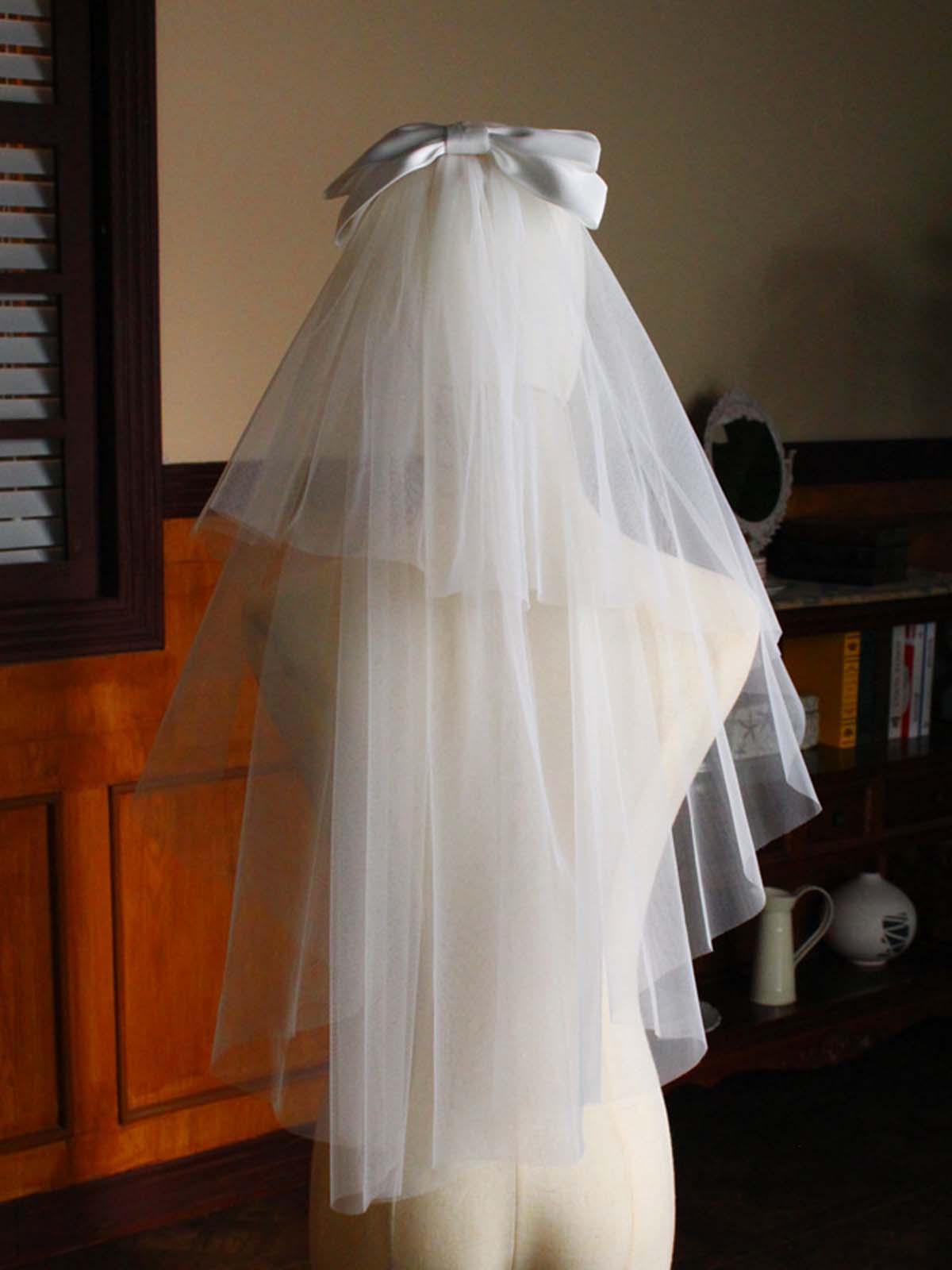Voile De Mariée Joli En Tulle À Deux Niveaux Avec Nœud