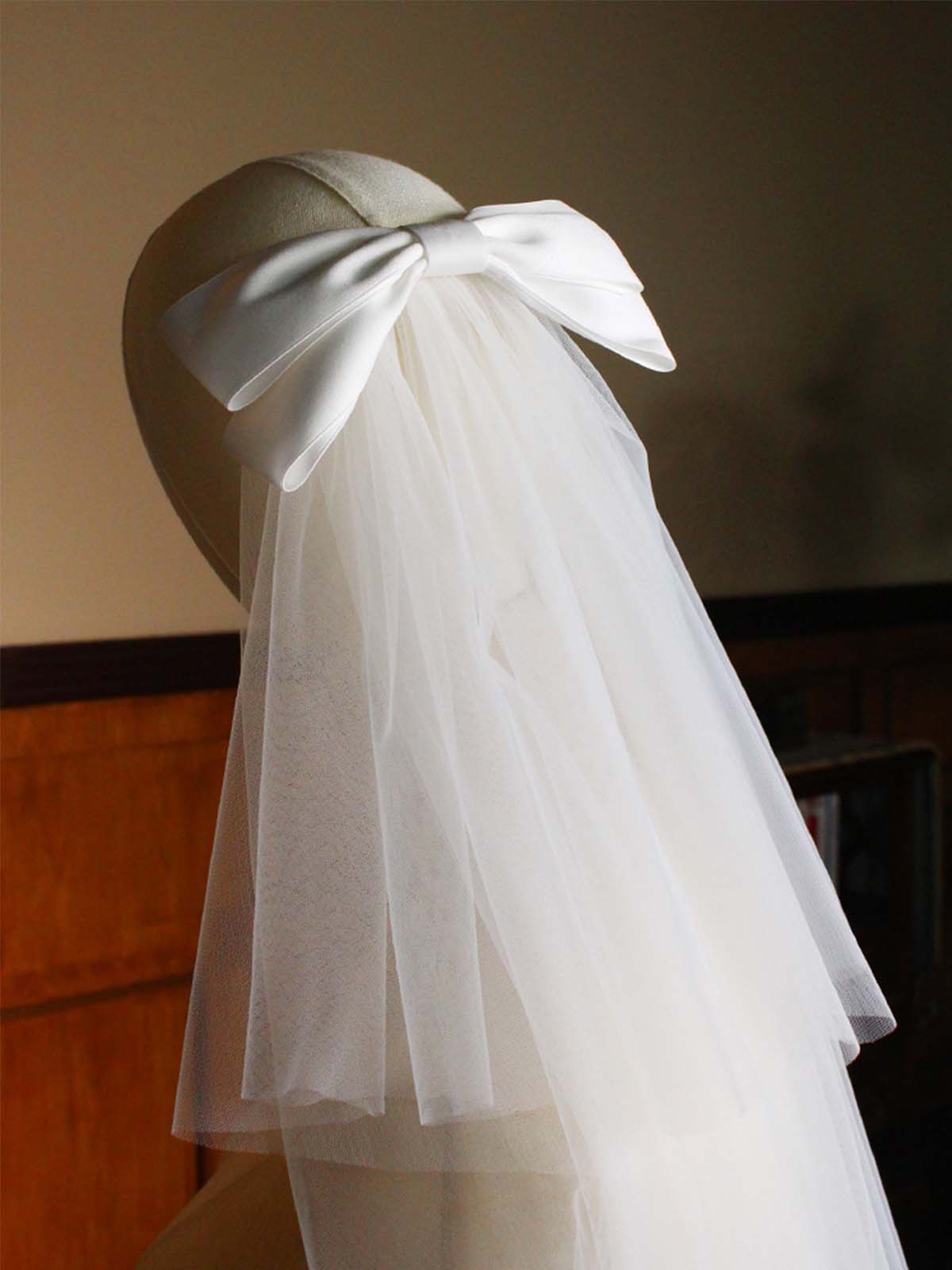 Voile De Mariée Joli En Tulle À Deux Niveaux Avec Nœud