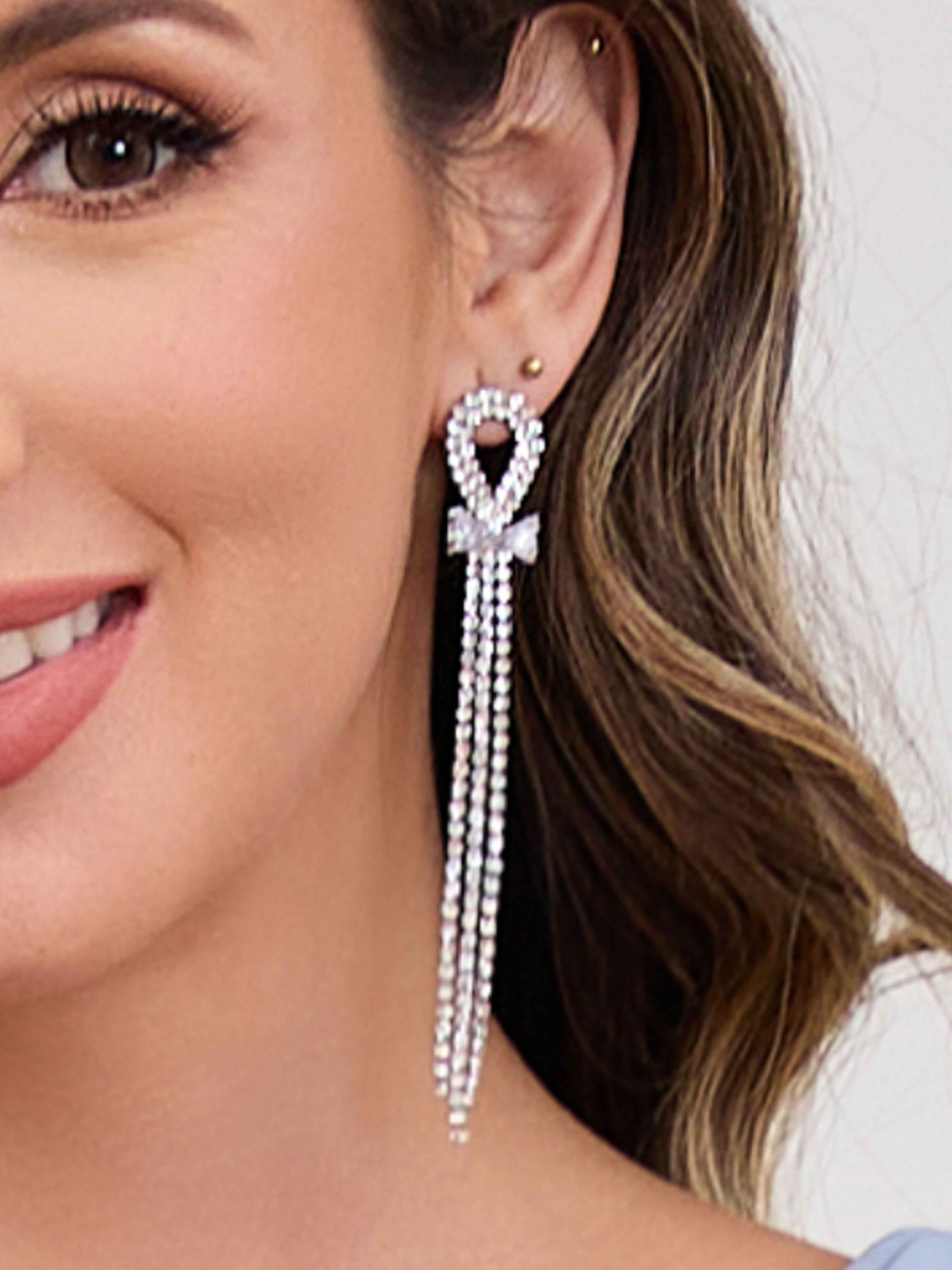 Boucles D’Oreilles Longues Éblouissantes À Pampilles Et Strass
